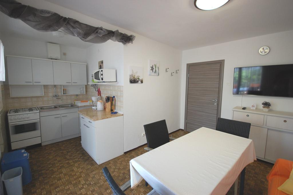 Apartments Jakobi By El-Pi Tours Nijvice Zewnętrze zdjęcie